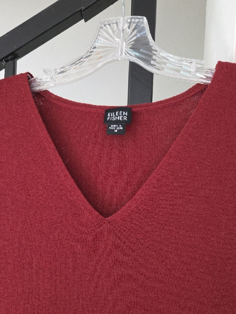 Eileen Fisher Sleeveless V-Neck Tank in Deep Wine Size M - Picture 3 of 6